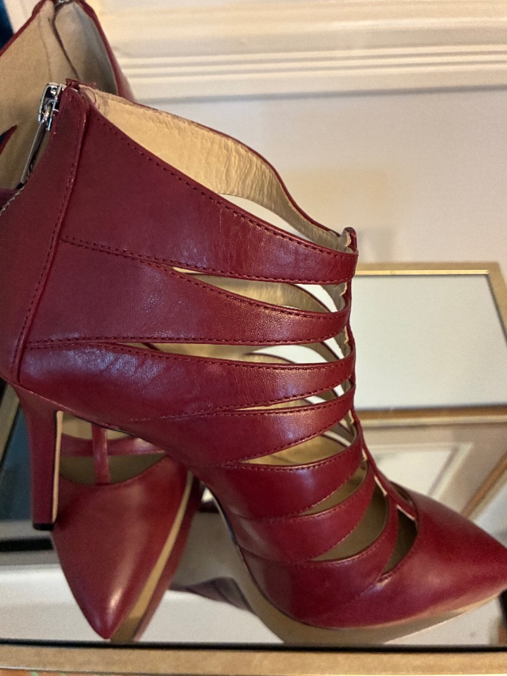 Michael Kors inch Heels with back zipper 7.5M